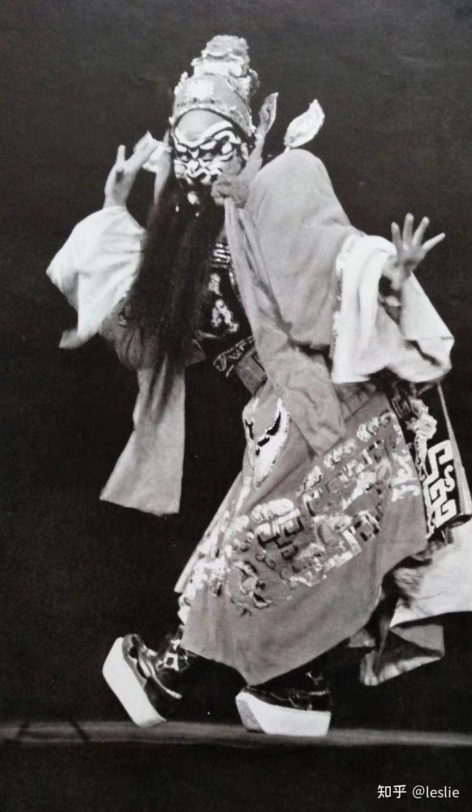 黄蜀琴导演人鬼情秋芸人物分析