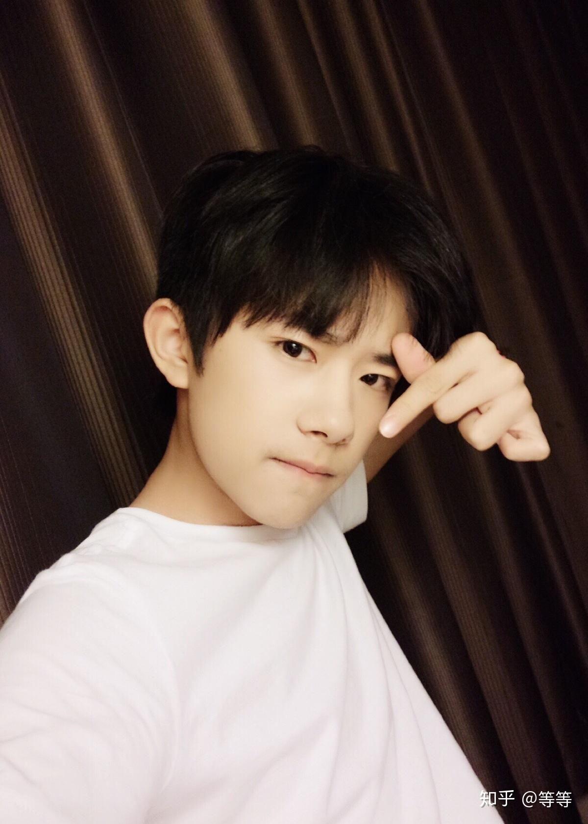 你有没有见过好看的男生空气刘海求推荐或教学