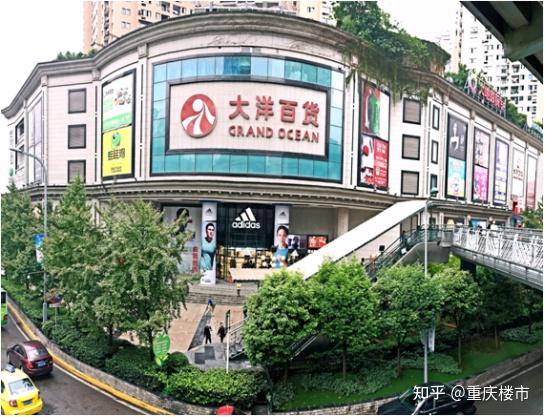 对面的富安百货闭店一年后再营业,传统百货何去何从?