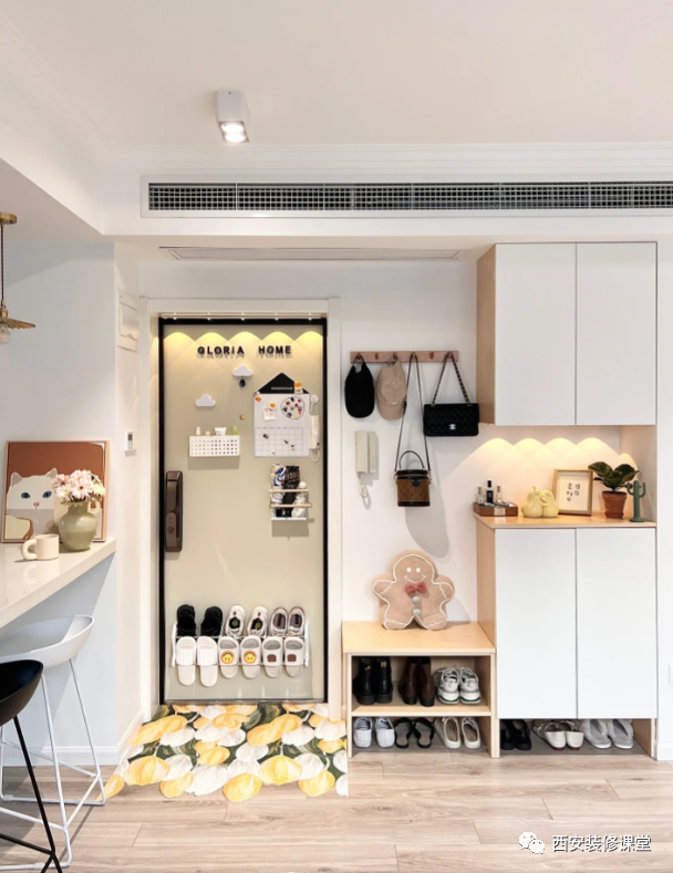 挂衣服的鞋柜应该如何设计?