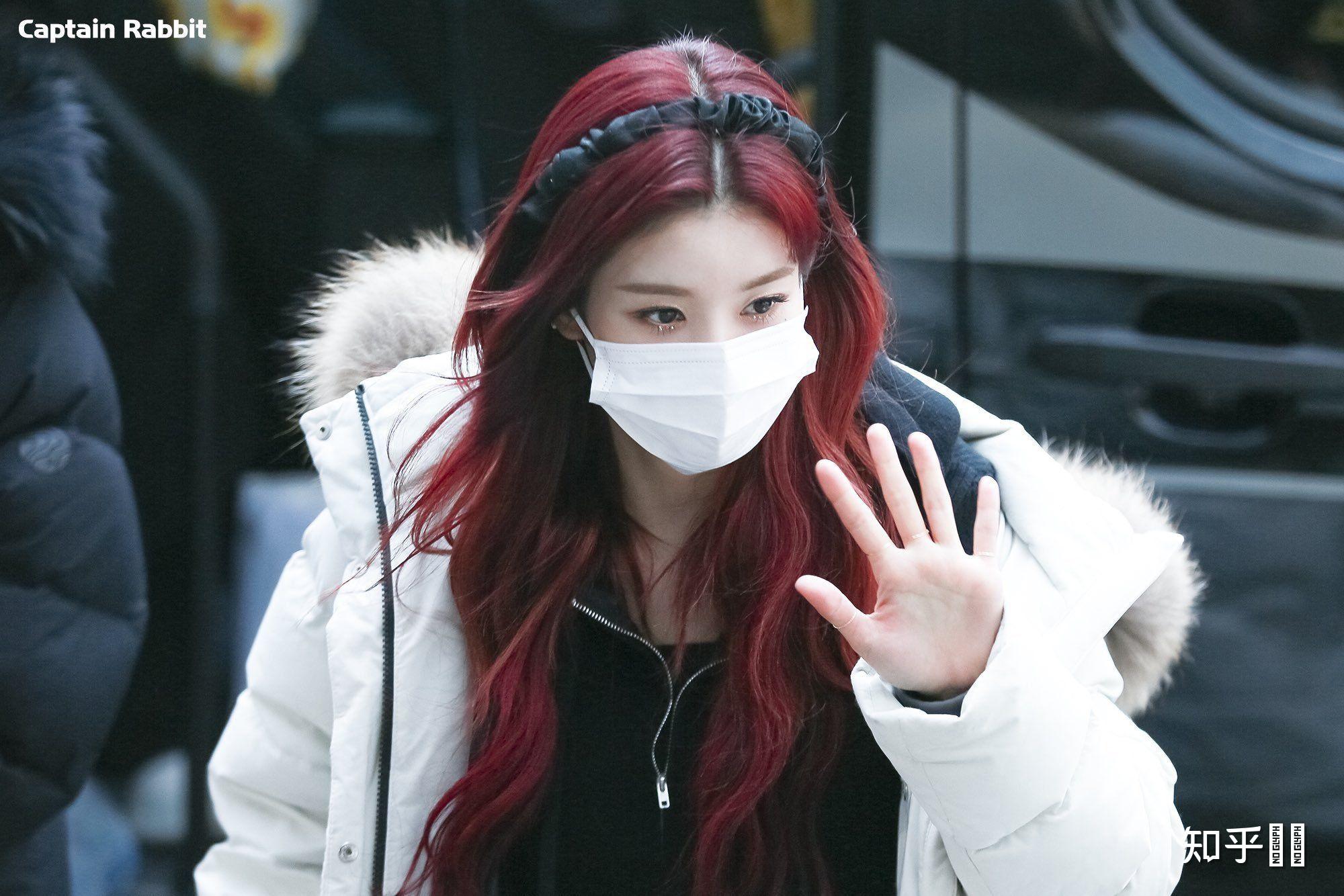 突然发现前izone的权恩妃(权姐)和red velvet的裴珠泫(裴姐)长得好像