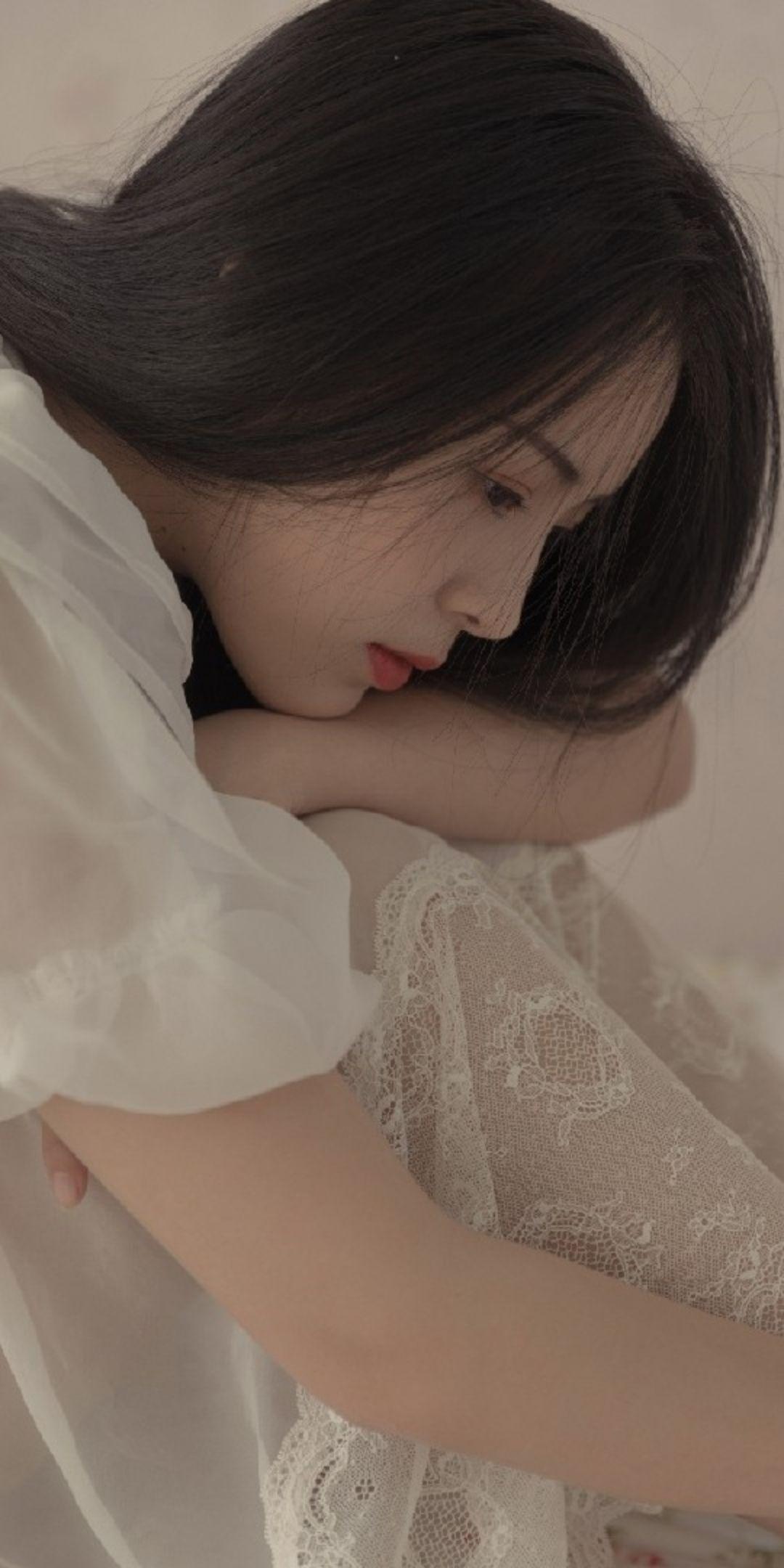 国内现代风格的美少女写真让人感觉像是日本少女而不像中国少女,这是