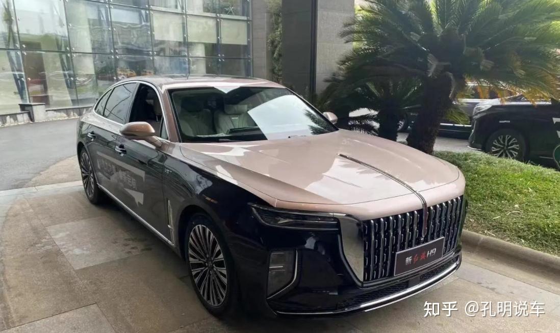 全新红旗h9实车双拼色实在优雅18t版本或拉低价格门槛