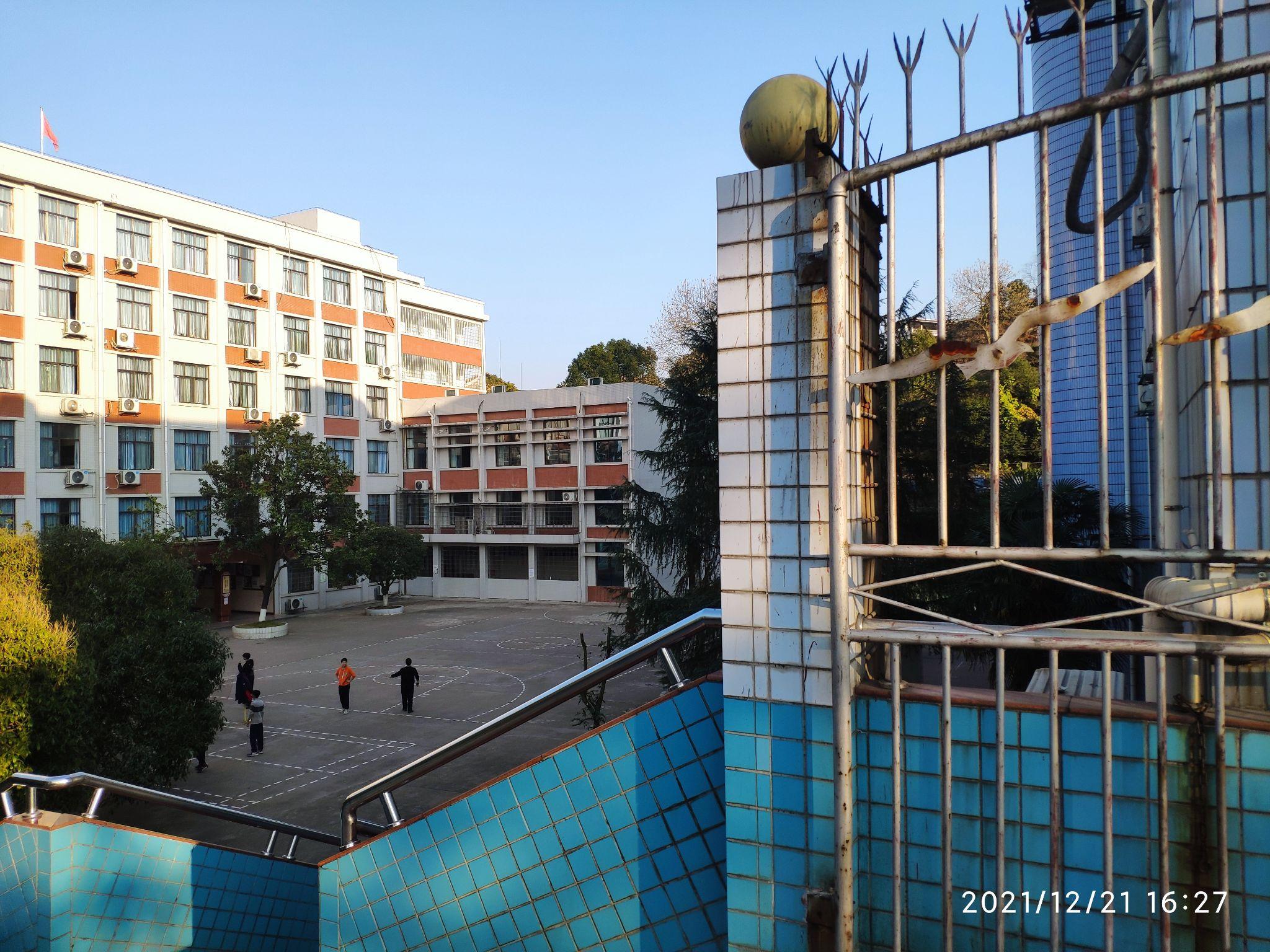 在湖南新化三中就读是怎样一番体验?