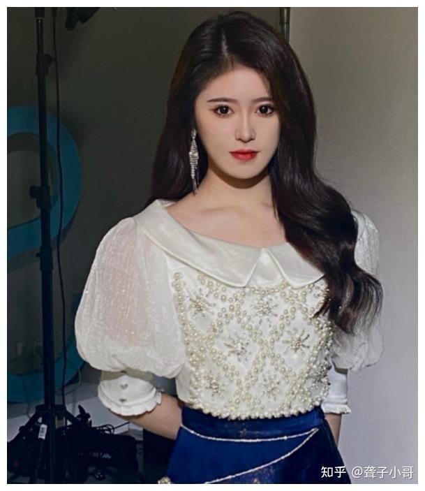 她订婚了,男友长这样 知乎