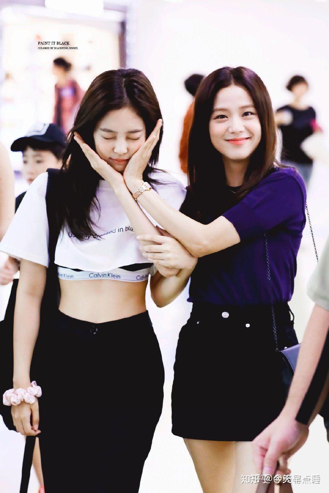 有没有blackpink中任意两个人的合照