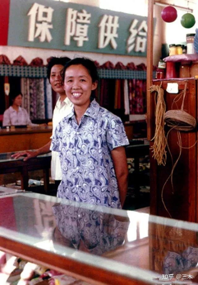 时空穿梭:一组老照片将你拉回到80年代,致敬我们回不去的童年 - 知乎