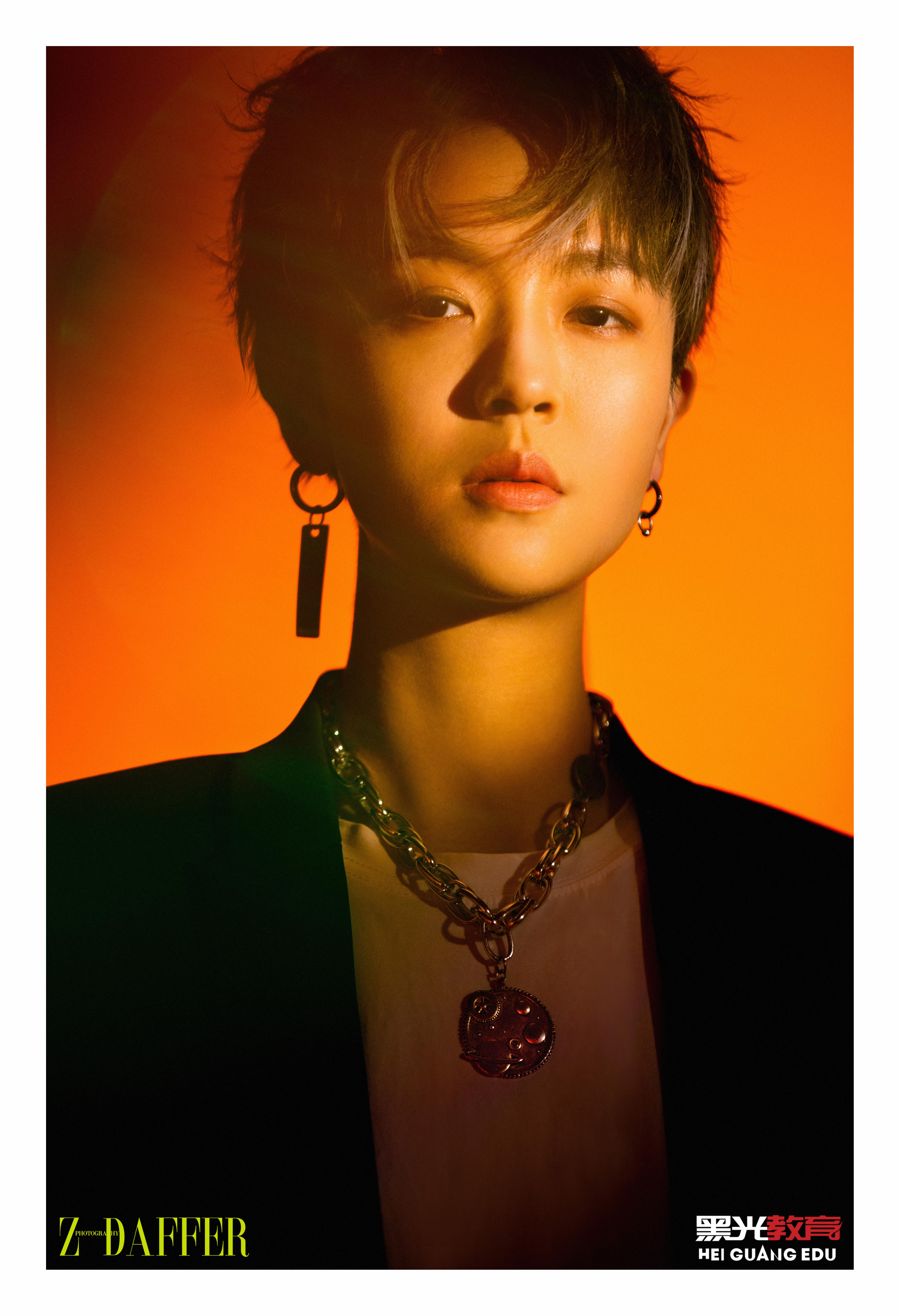 黑光教育艺人拍摄代悦荻