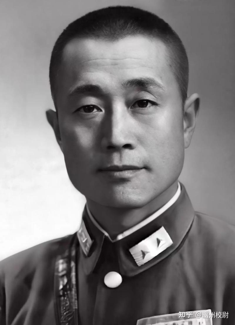 1942年黄埔一期将领合影,杜聿明只能站后面,前排四人都是谁 - 知乎