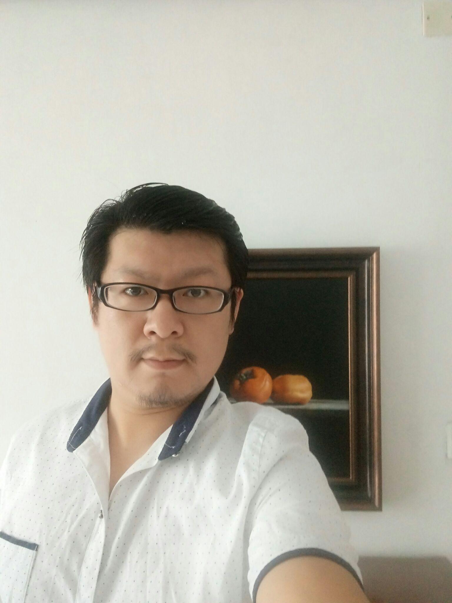 已然成了一个油腻的中年大叔