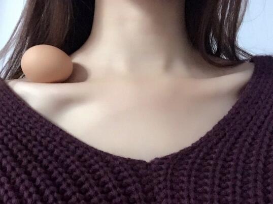 锁骨养鱼已经过时了锁骨放蛋才是好身材