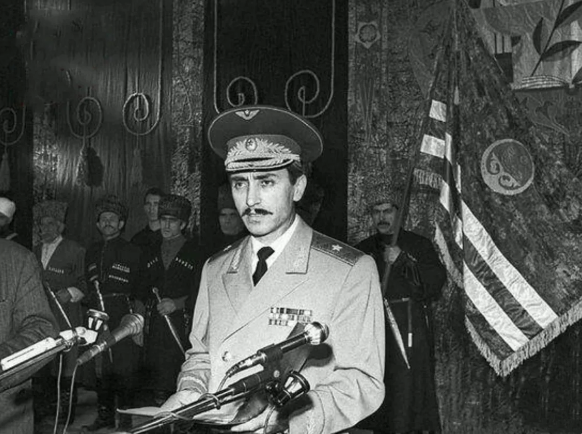 杜达耶夫,这面像一看就不是什么好人