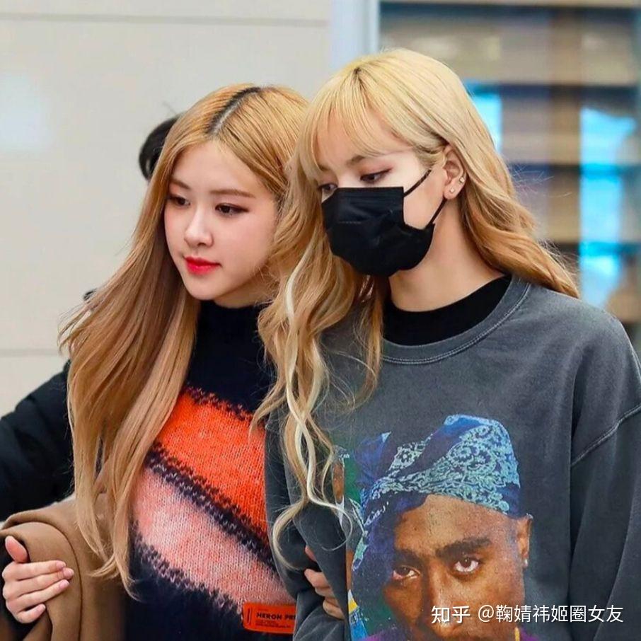 有适合当头像的lisa和rose的合照吗