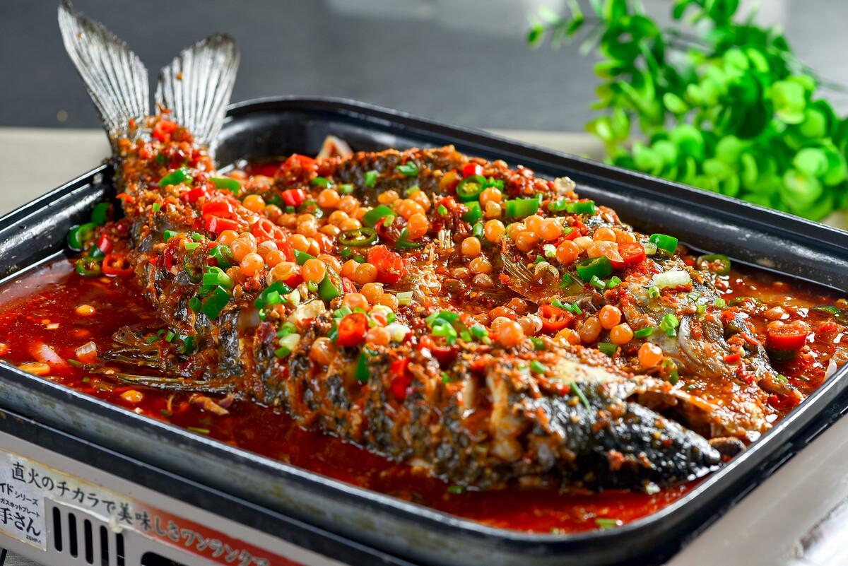 鲜鲟到家 烤鱼对于贵州人来说,是一道爱不释手的美食;朋友聚会,家庭