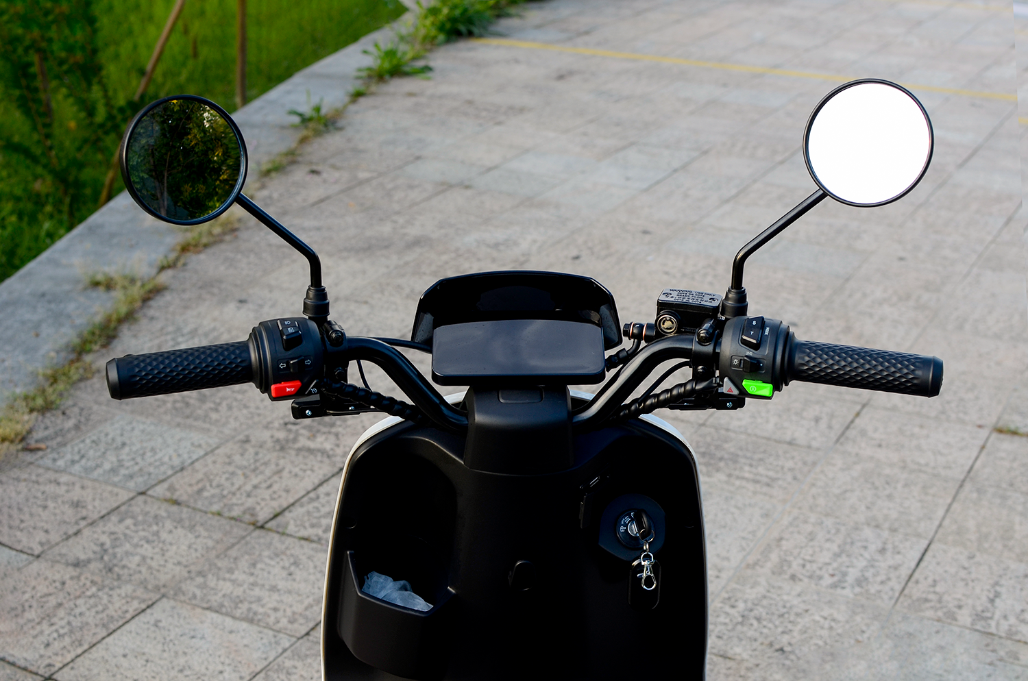 高颜值超能跑小牛电动gova g3c入手只需3499起 - 知乎