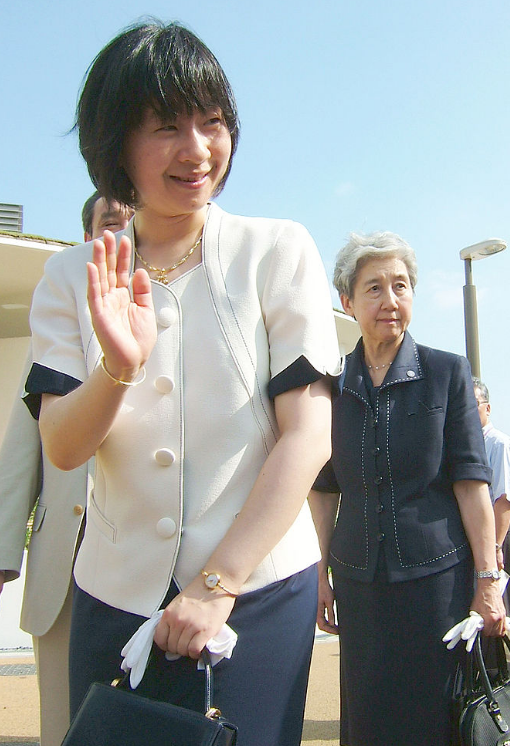 纪宫清子内亲王是明仁天皇最小的女儿,2005年,35岁的清子内亲王嫁给