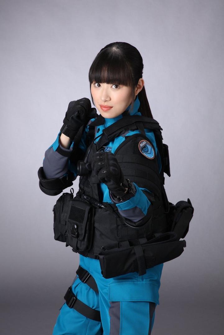 布莱泽奥特曼女二情报公开阿斯加隆驾驶员南杏梨由内藤好美饰演