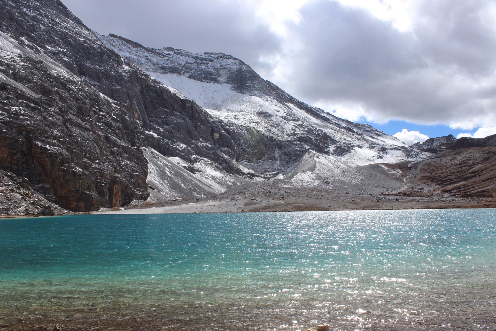 稻城亚丁 当时去的时候手机拍的,像素不高,无ps 还有很多图在网盘,真