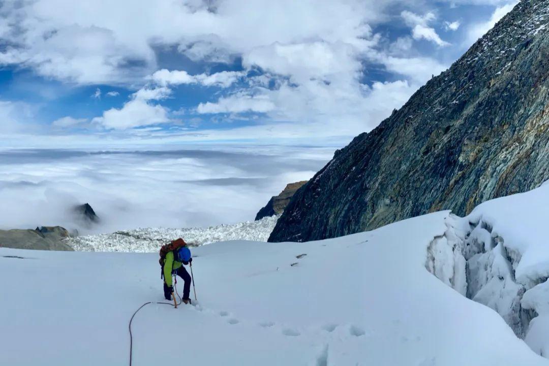 国人首登中山峰四川第二高峰中山峰攀登纪实