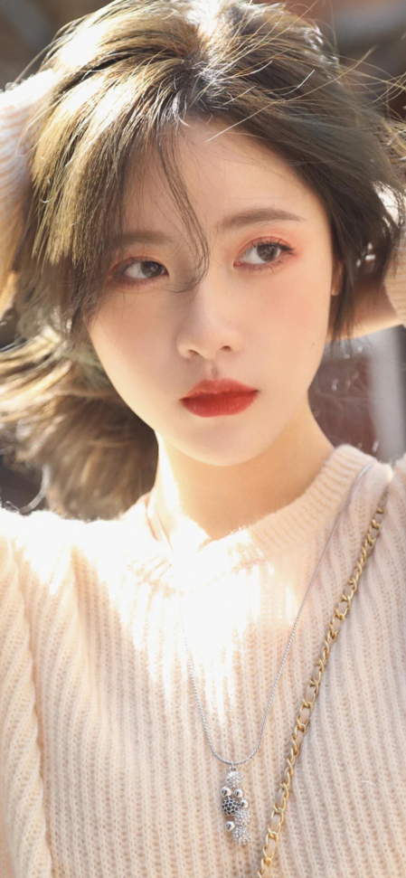 有什么百看不厌的全面屏美女壁纸? - 知乎