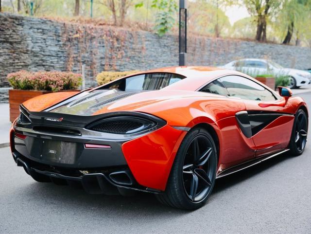 买二手超跑不亏还能赚锦和汽车商业中心带你看二手迈凯伦570s