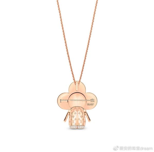 Vivienne Hanbok pendant by Louis Vuitton. jpg, Louis Vuitton