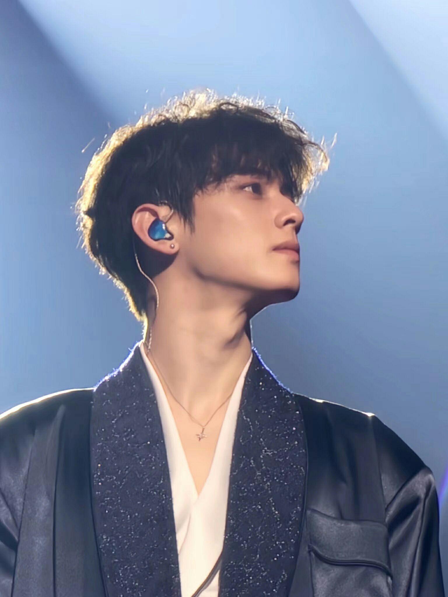 车银优怎么这么特么的帅