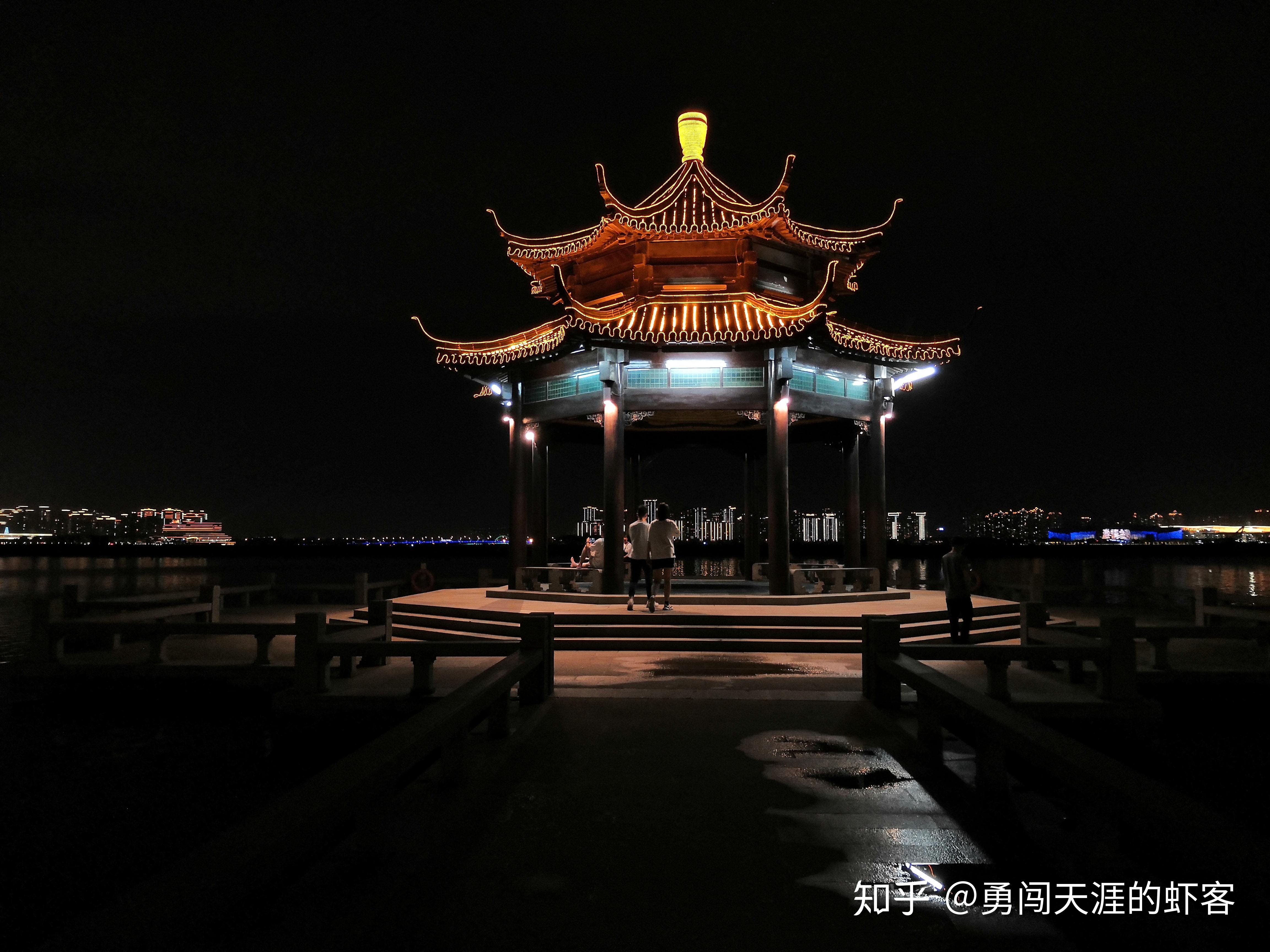 金鸡湖风光 - 湖心亭夜景 - 知乎