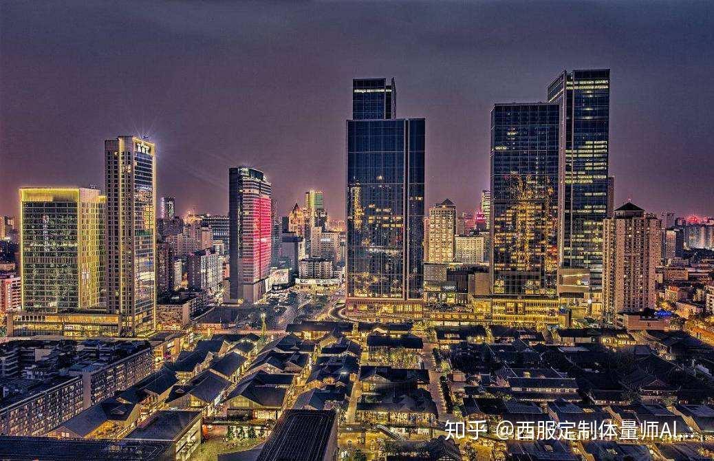 春熙路的銀石廣場算是其中一個比較集中地方,交通方便,位於市中心,是