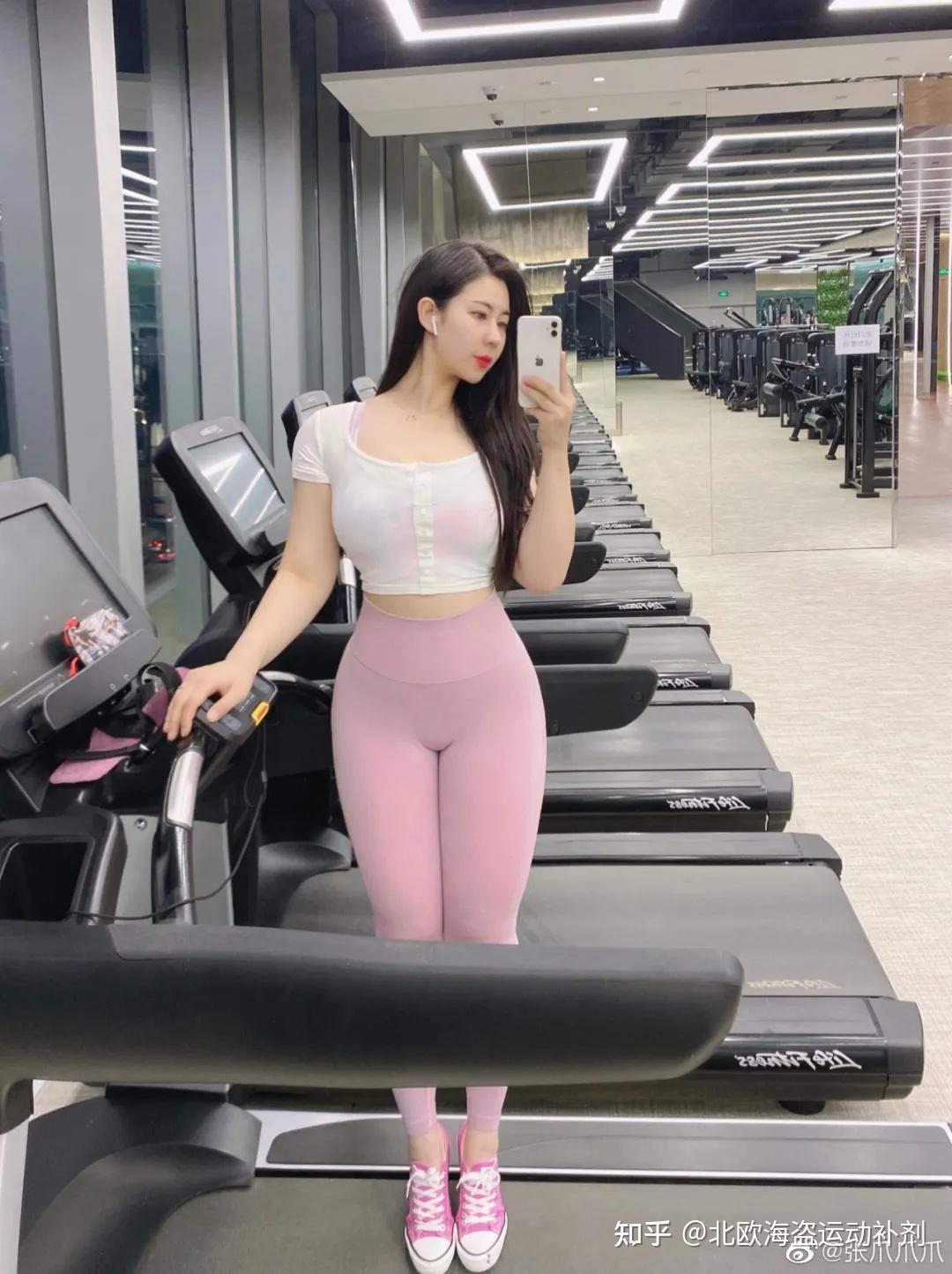 果然这才是微胖界的纯欲天花板