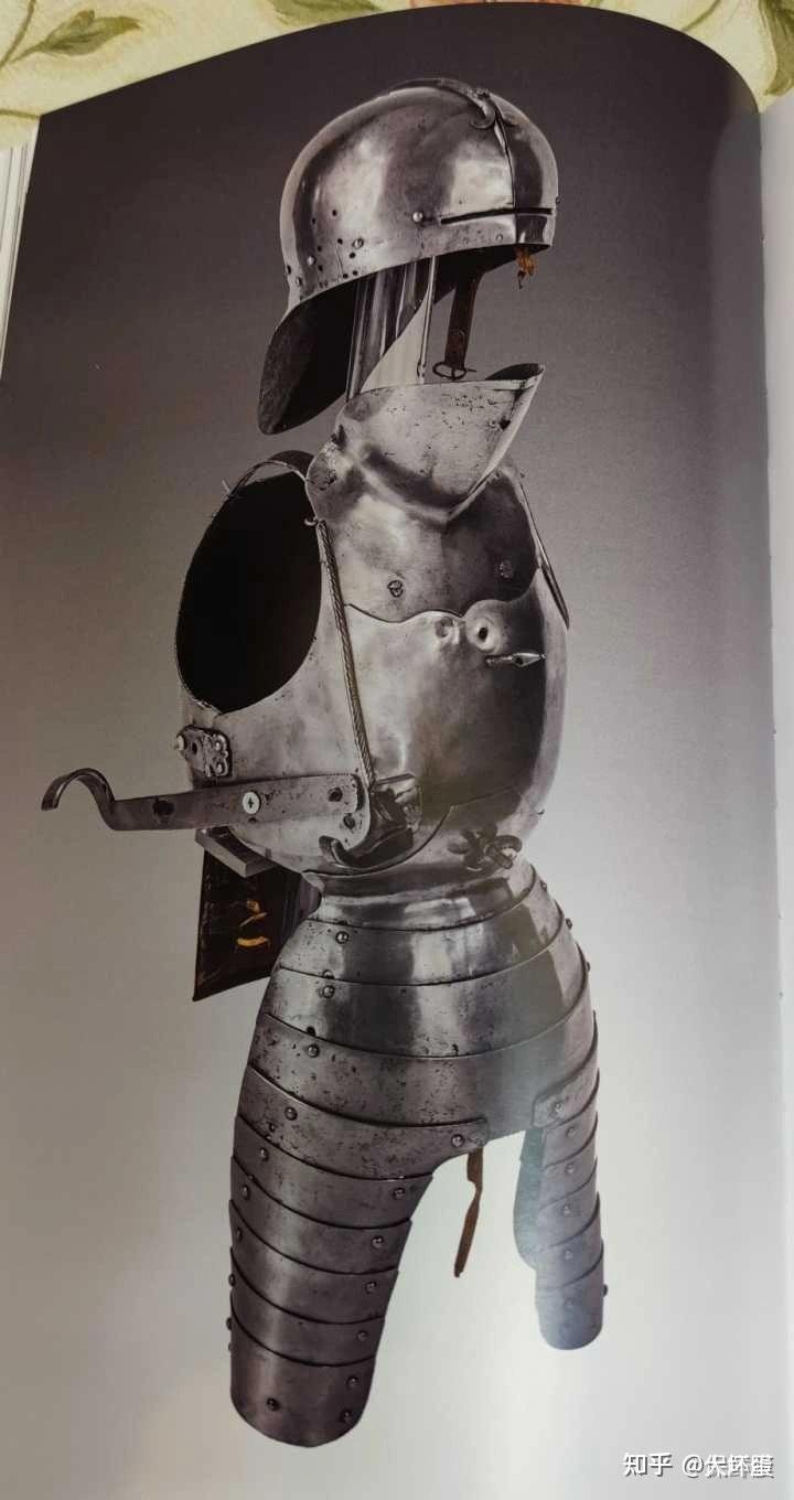 中世纪重骑兵骑枪冲刺,捅到人后,速度这么大,自己会被掀下去,或者枪拿
