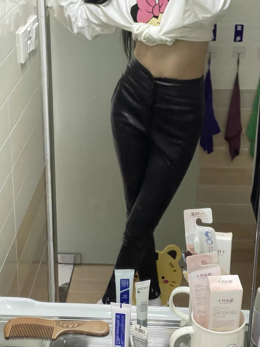 女生穿皮裤放屁会鼓包吗? - 知乎