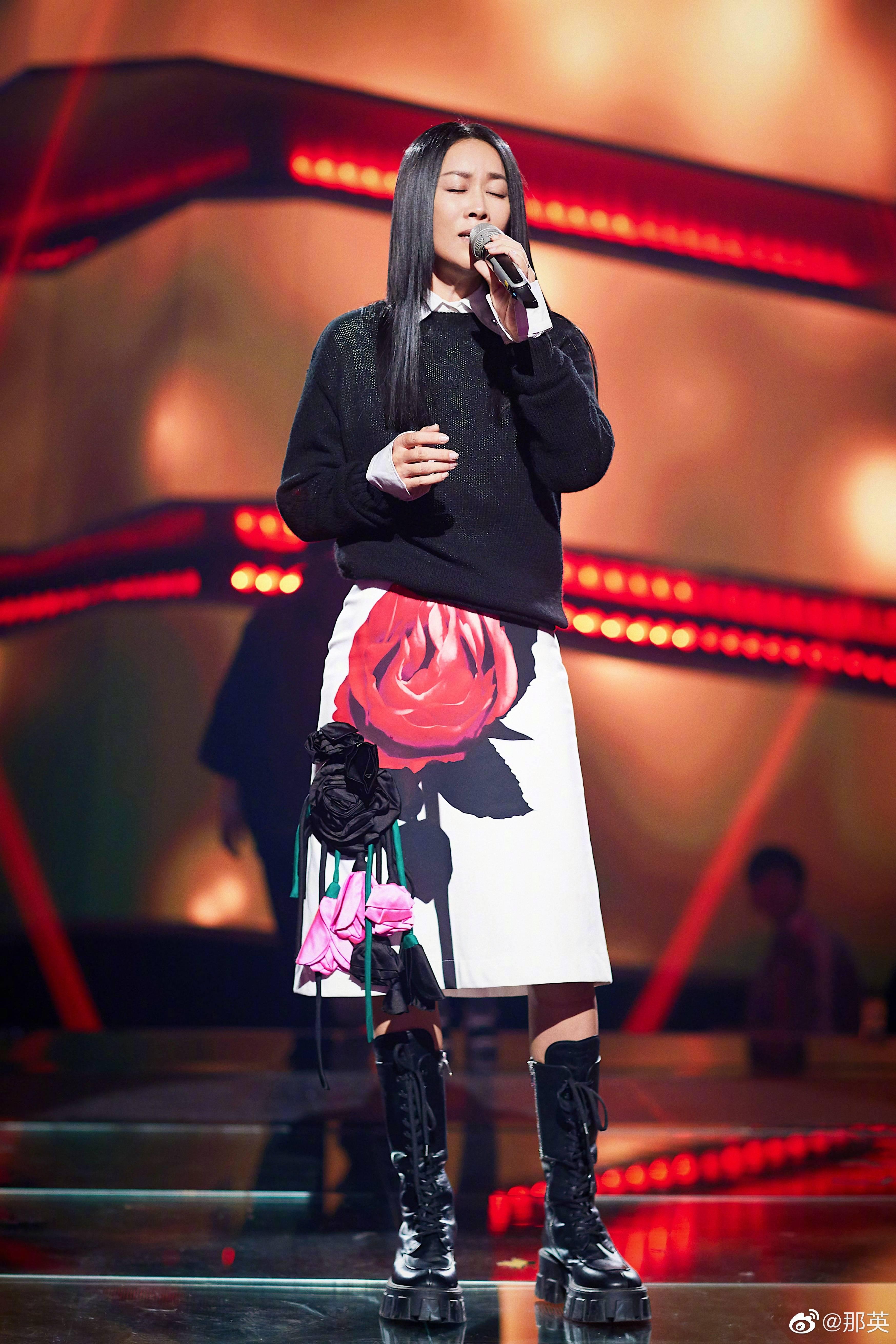 那英53岁了,娜塔莎的"英语",展现最真实的自己