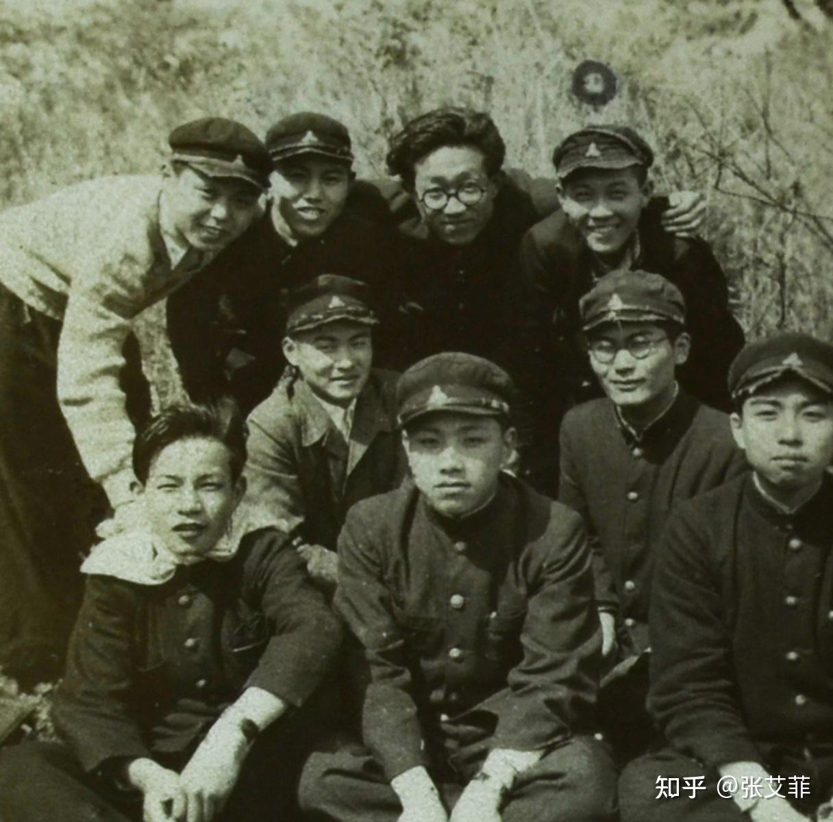 为什么日本校服普遍是现代化的诘襟服和水手服，而不是传统民族服饰和服？ - 知乎