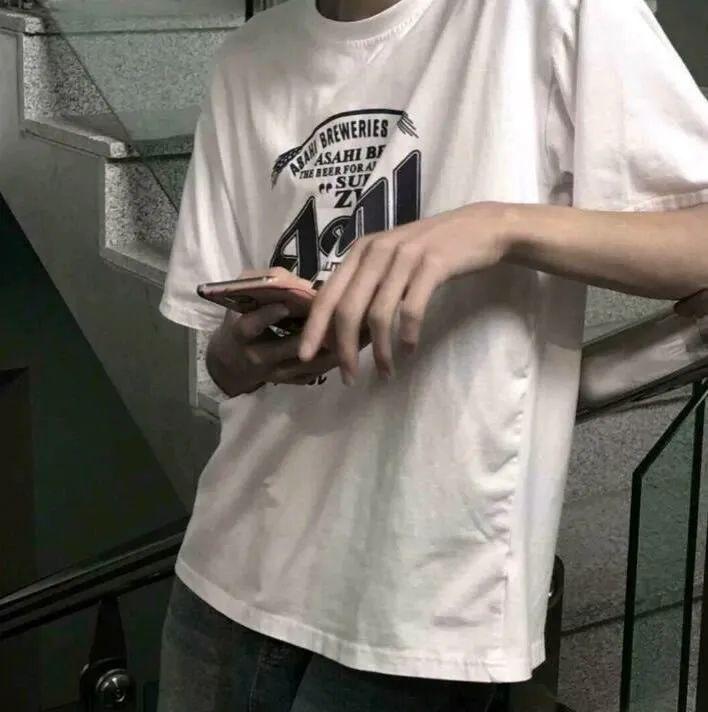 有没有类似这样的头像 侧身图? - 知乎