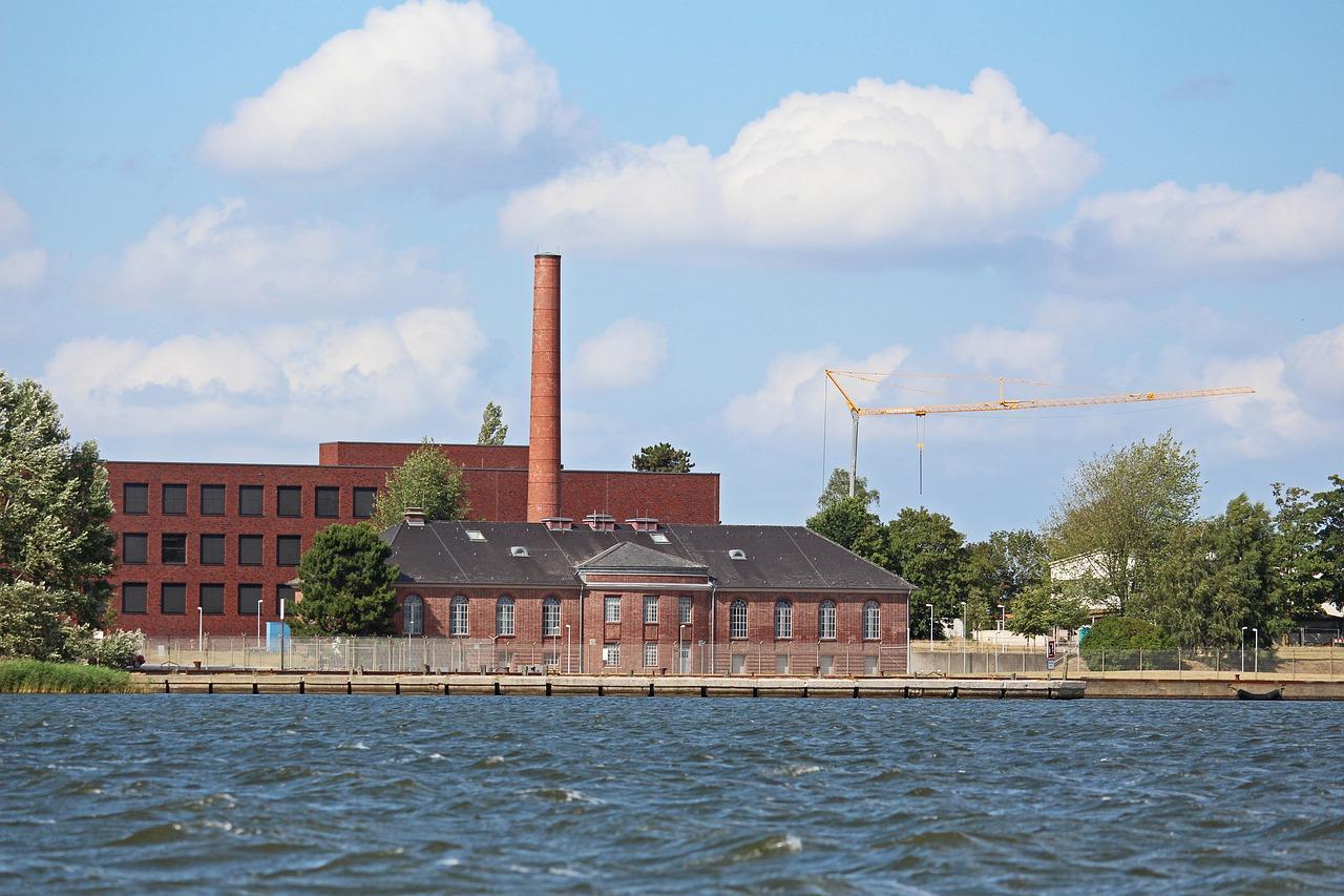 2. 房产投资策略