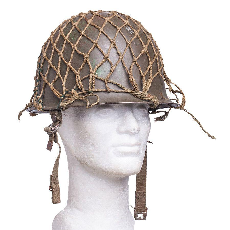 但上镜率很低,长的比较类似法国战后参考美国m1钢盔设计的m51钢盔