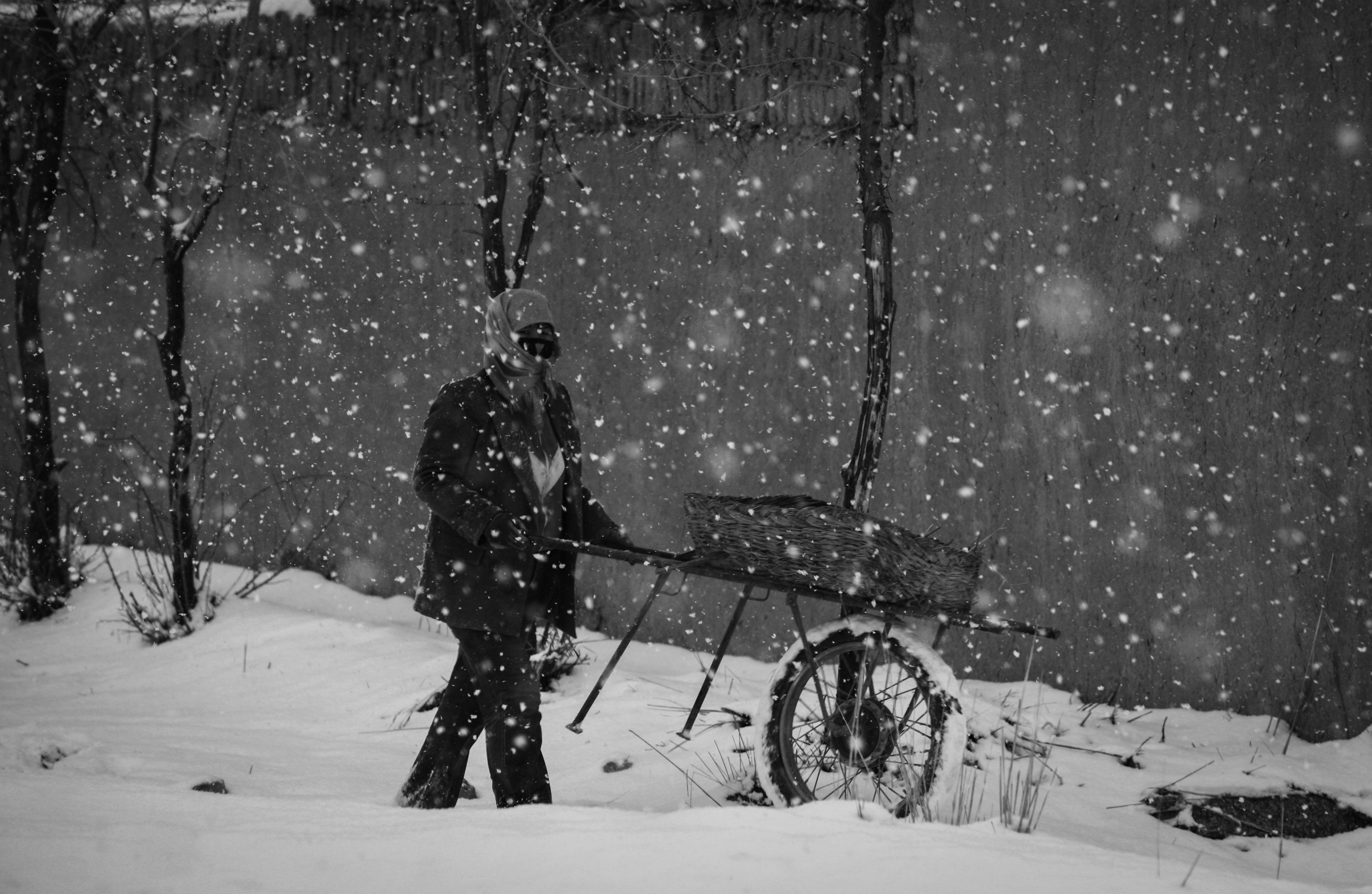 吕志俊:河西女人|第一届甘肃现代摄影艺术展览优秀摄影作品