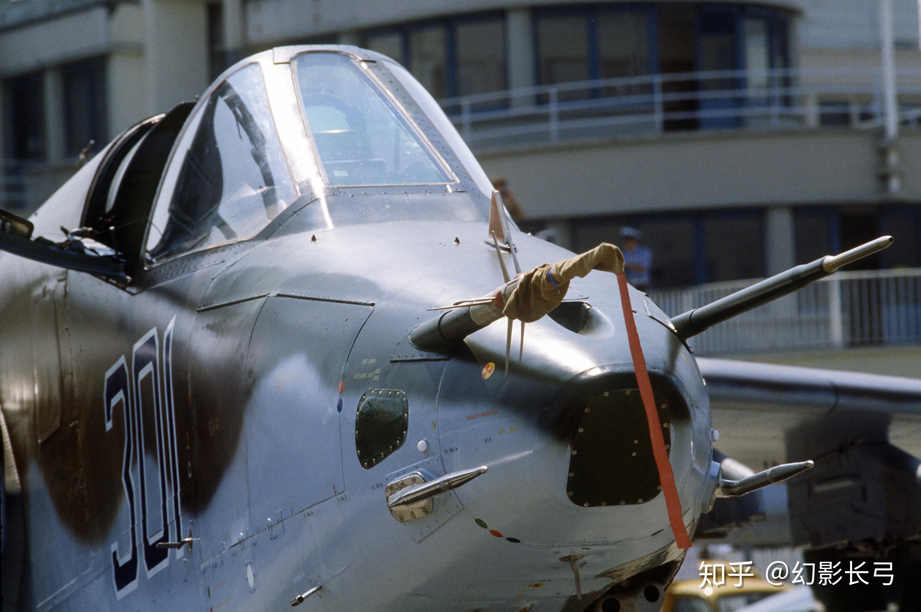 如何评价苏-25攻击机? - 知乎