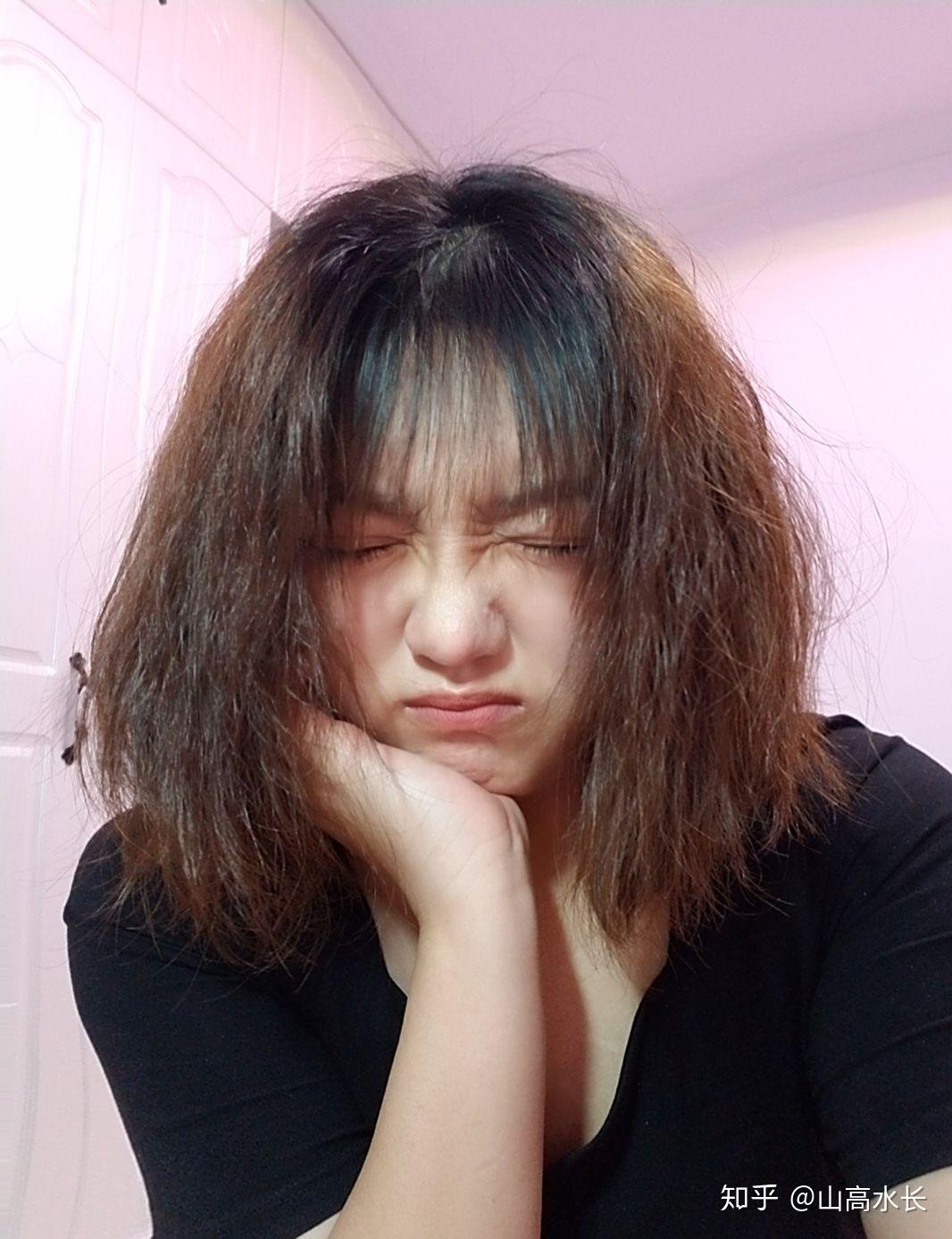 短发烫发失败很老气有办法通过剪头发来挽救吗