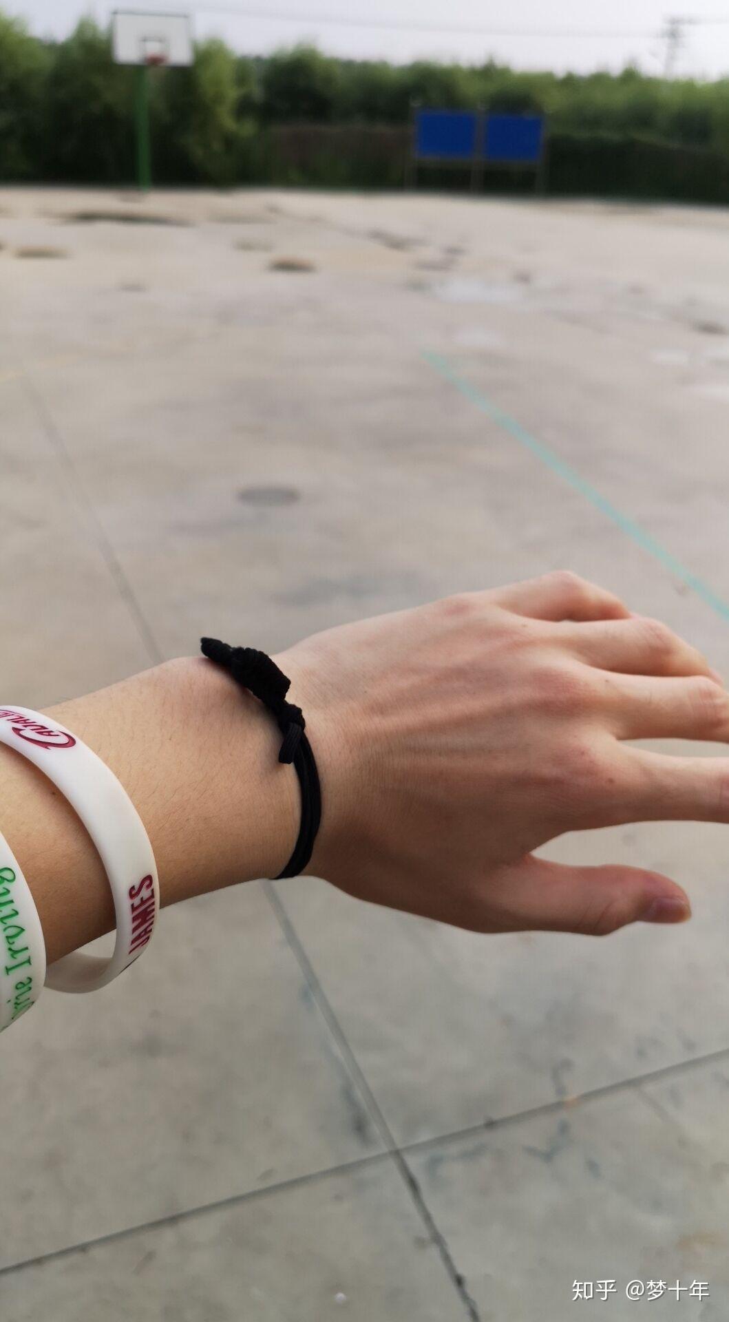 女生给男生戴皮筋是什么意思? - 知乎