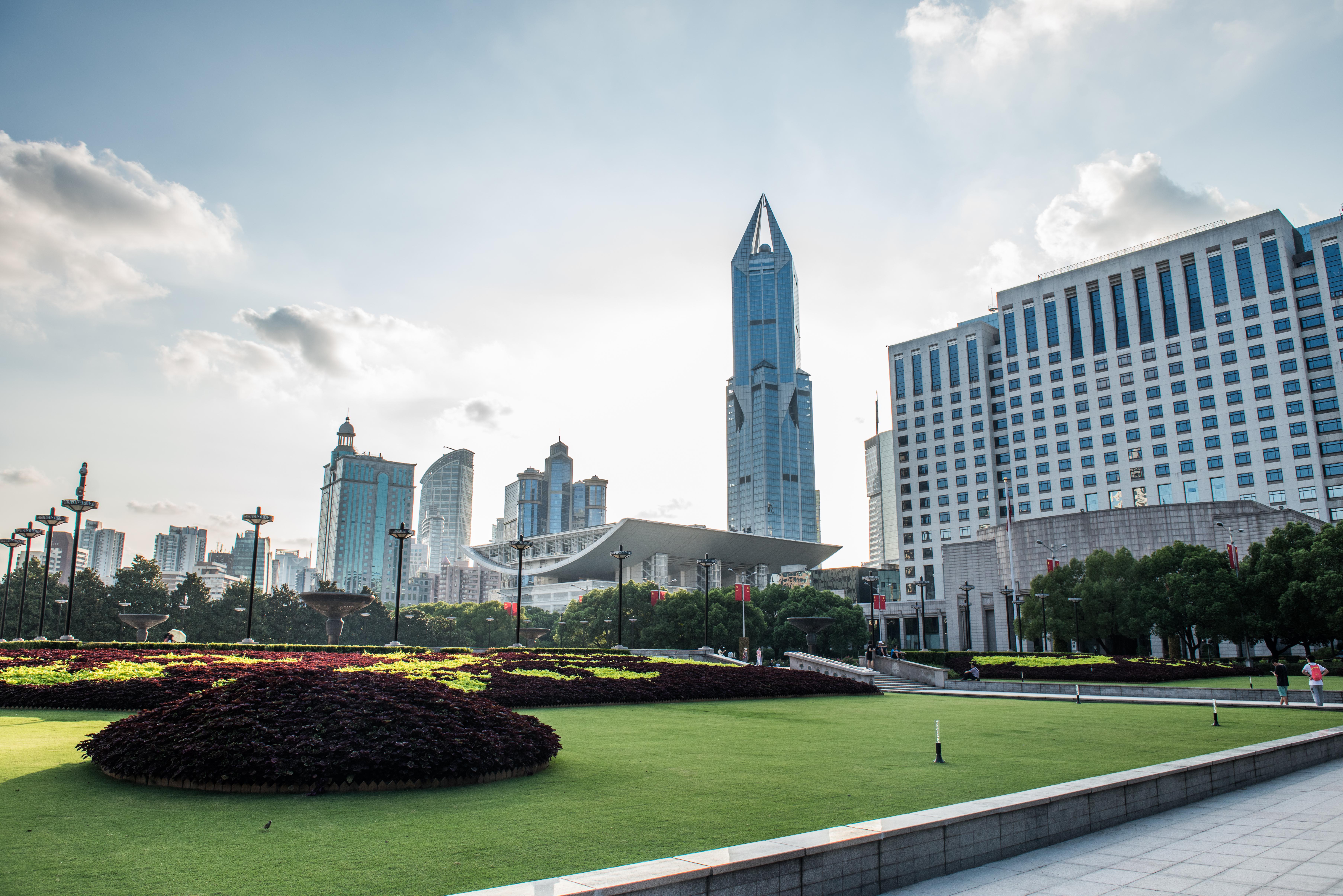 徐家汇教堂,上海交大,武康路,人民广场站:人民公园,上海博物馆地铁2号