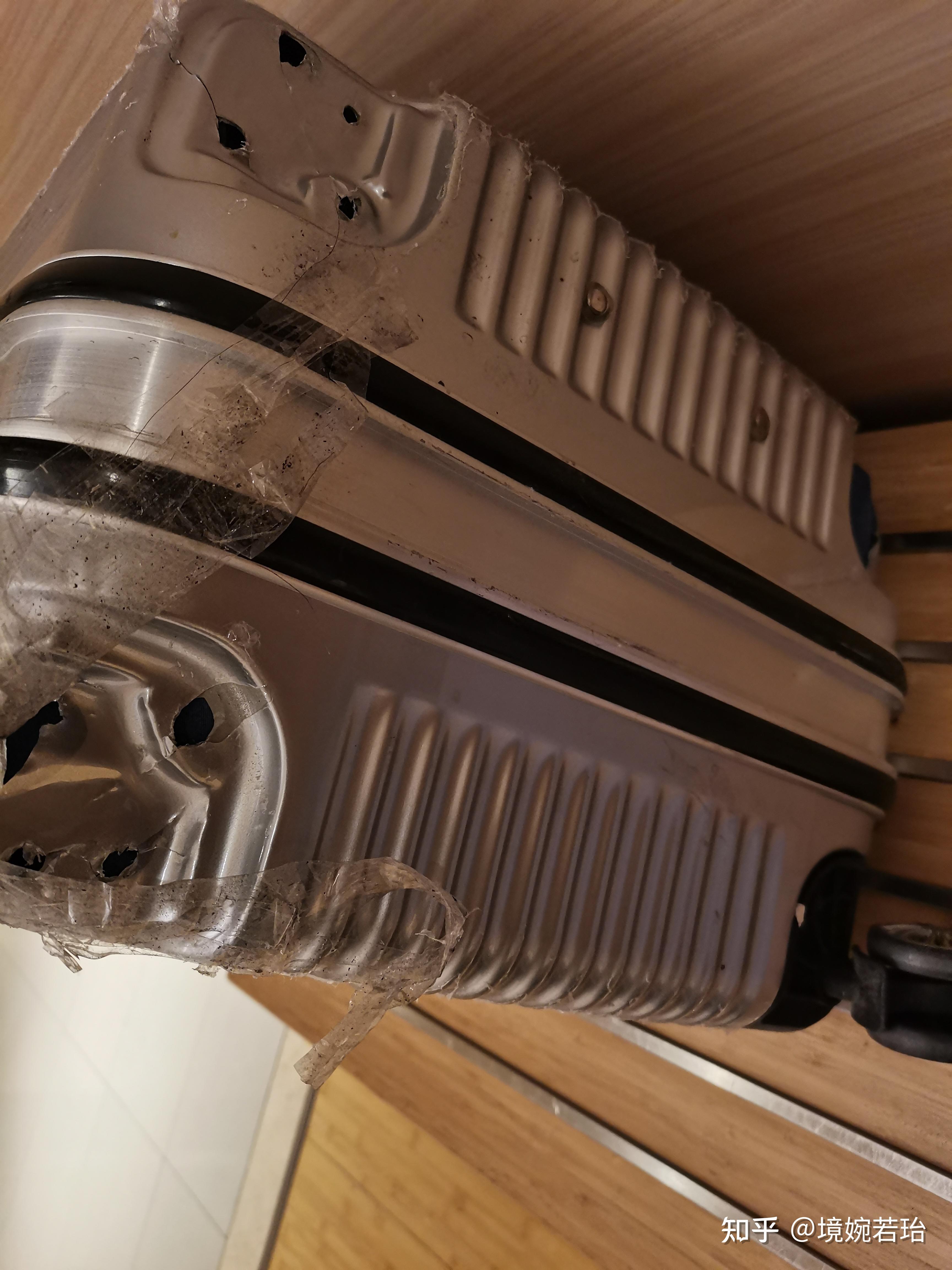 行李箱急救!轮子掉了一个,还被折腾成一个大窟窿怎么破 ? - 知乎