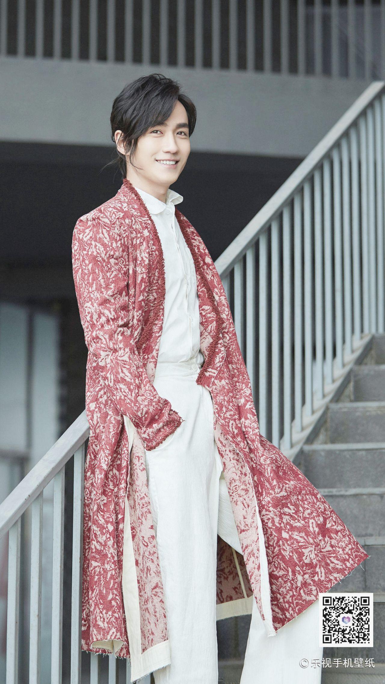 如何评价朱一龙的长相?