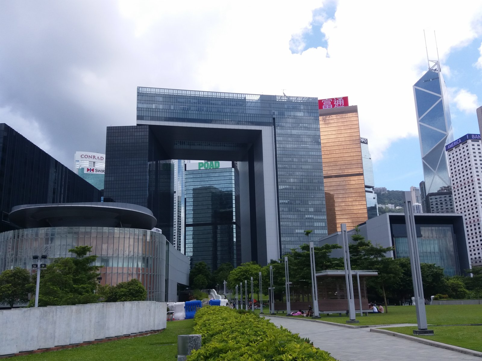 港府聘多个非公务员岗位最高月薪近10万港元