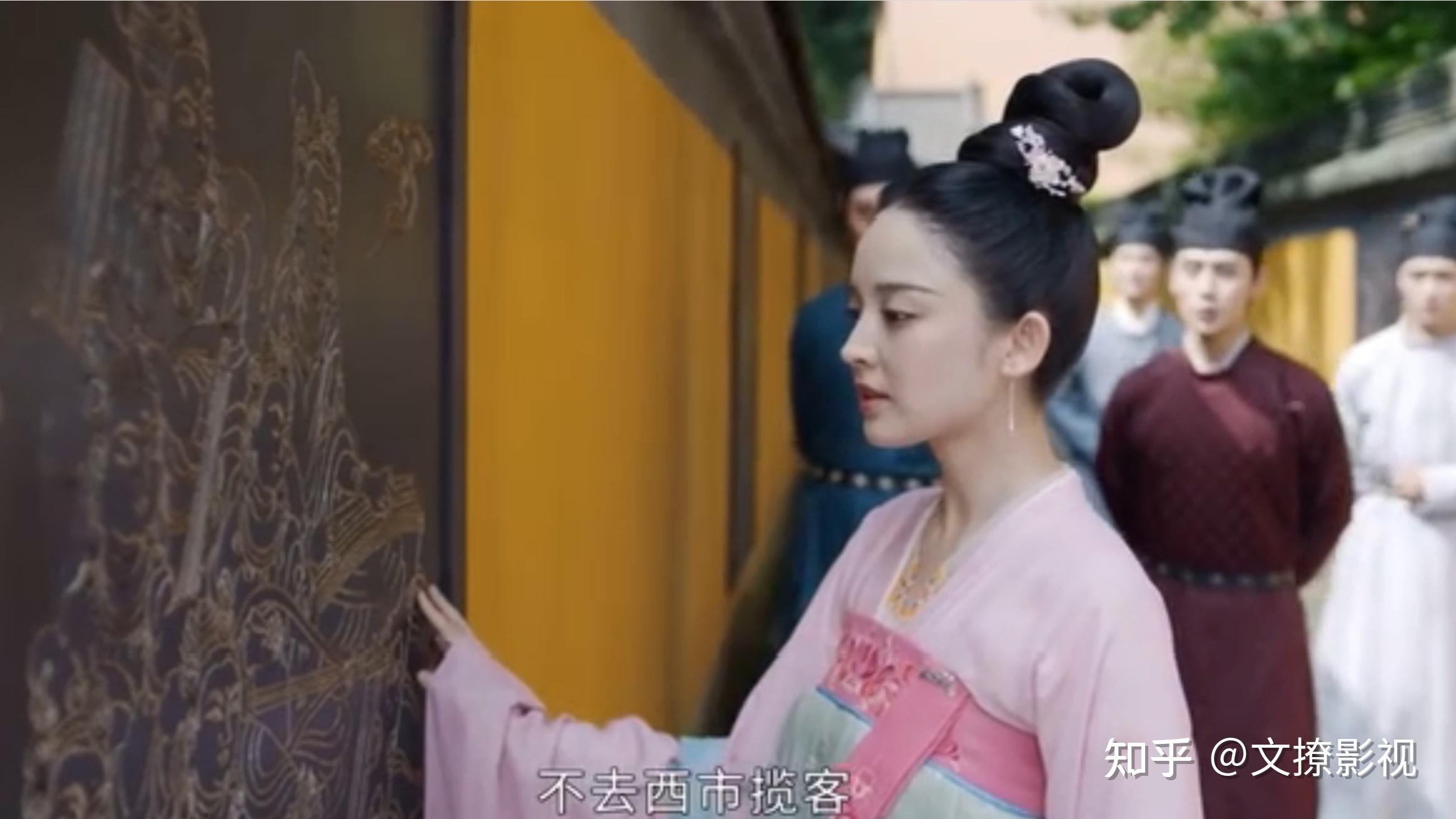 裴行俭怎么会喜欢上有些单纯的琉璃风起霓裳他看中了她什么