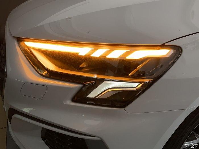 奥迪新款a3l落地首改多色氛围灯