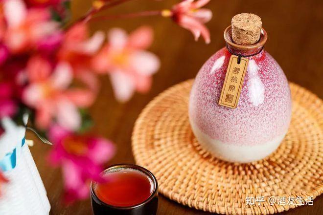醉美浪漫,赏花品酒:花酒的独特魅力 - 知乎