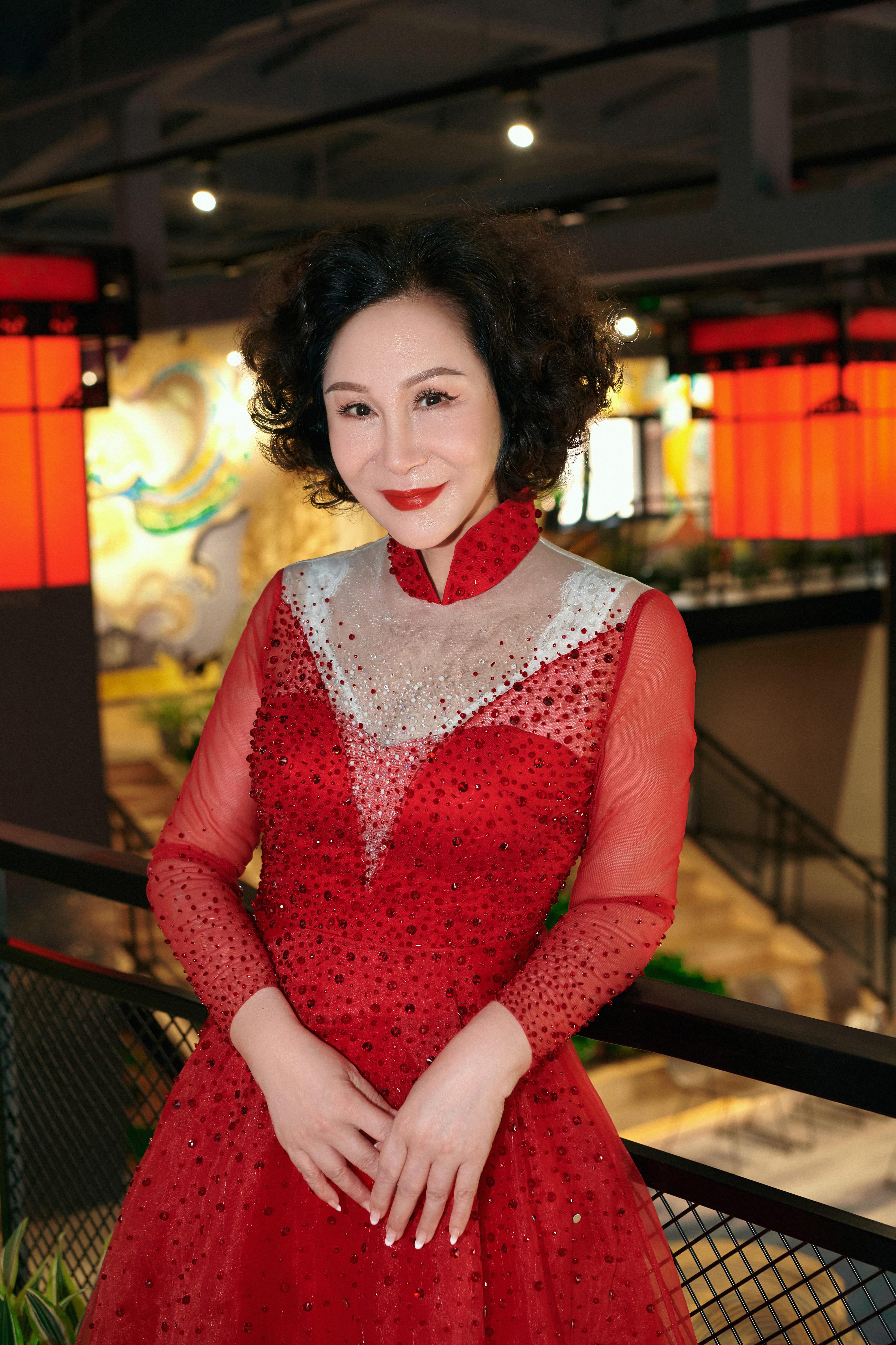 马小秋我们必须继承一切优秀的文学艺术遗产