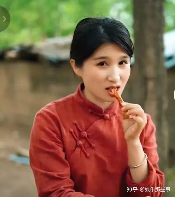 拉面哥似乎放弃了拉面,团队运营加专业摄影,这是要进